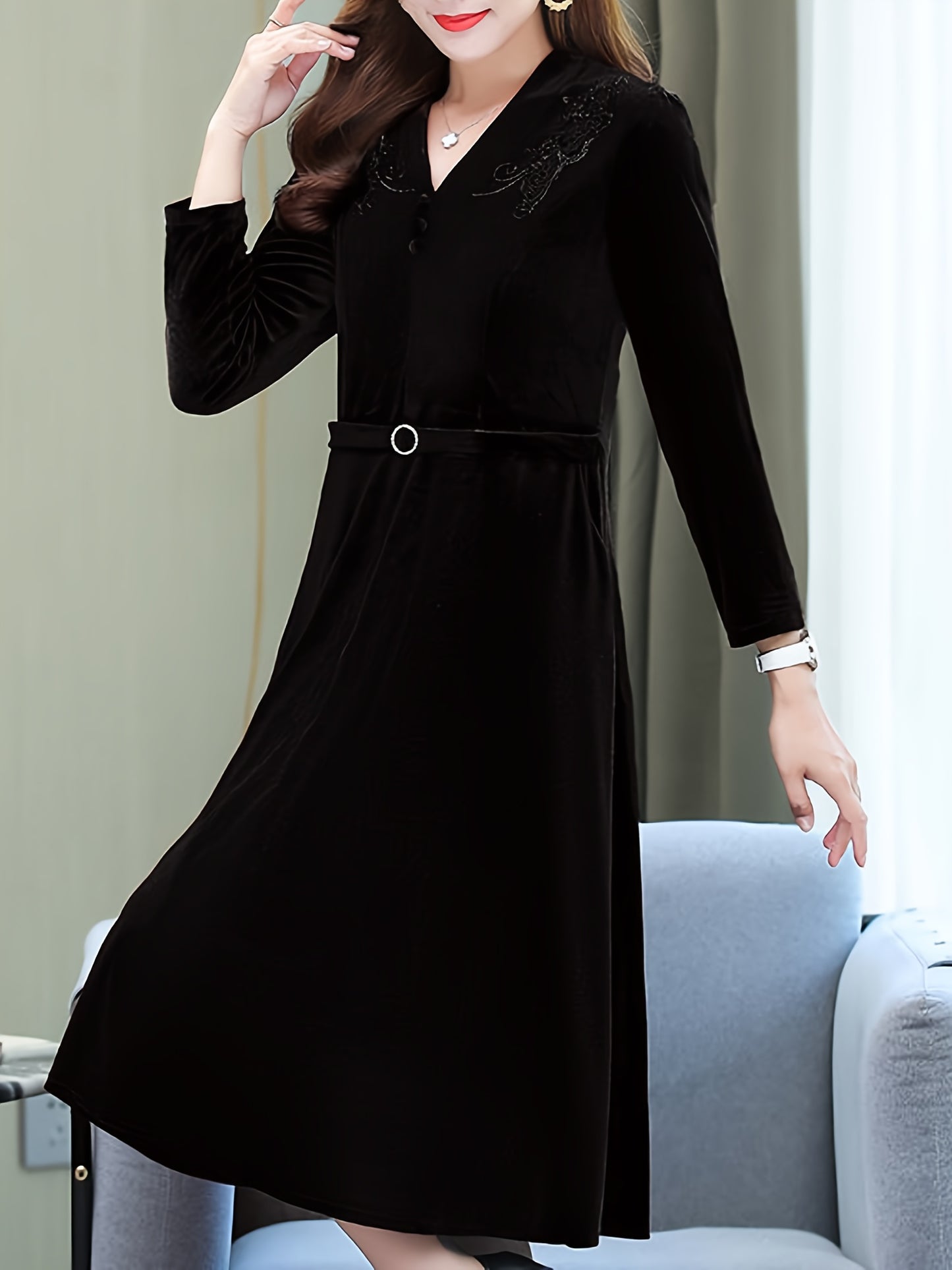 Women's Elegant V-Neck Velvet Large Swing Dress with Long Sleeves