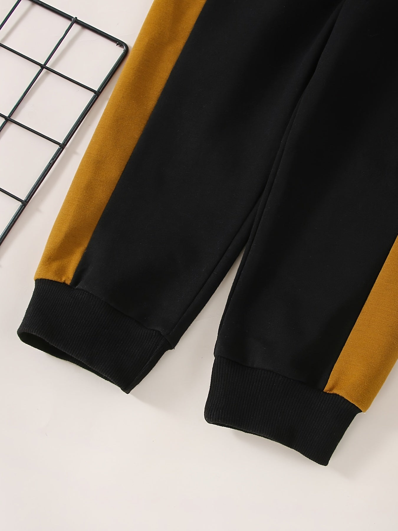 2pcs Baby Boys Splicing Pullover and Pant Set