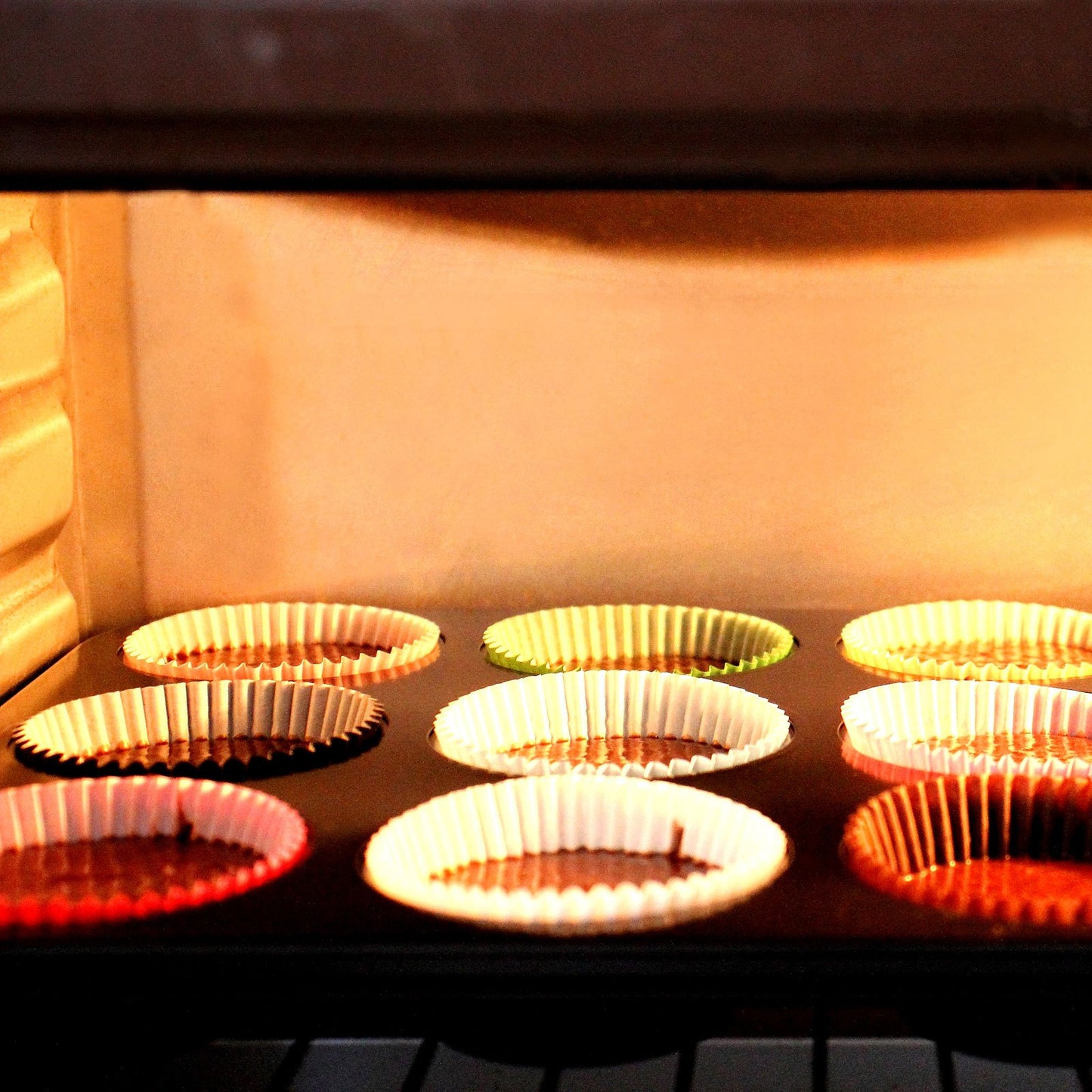 Eoonfirst 200 Count Standard Baking Cups for Commercial Use