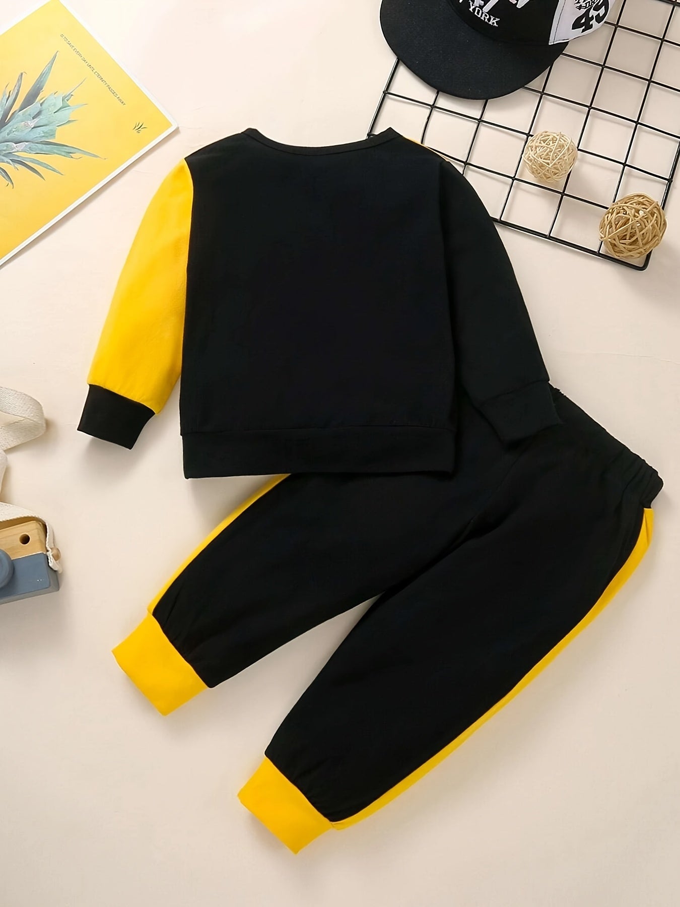 LIL KING" Pullover Sweatshirt and Pants Set for Baby Boys