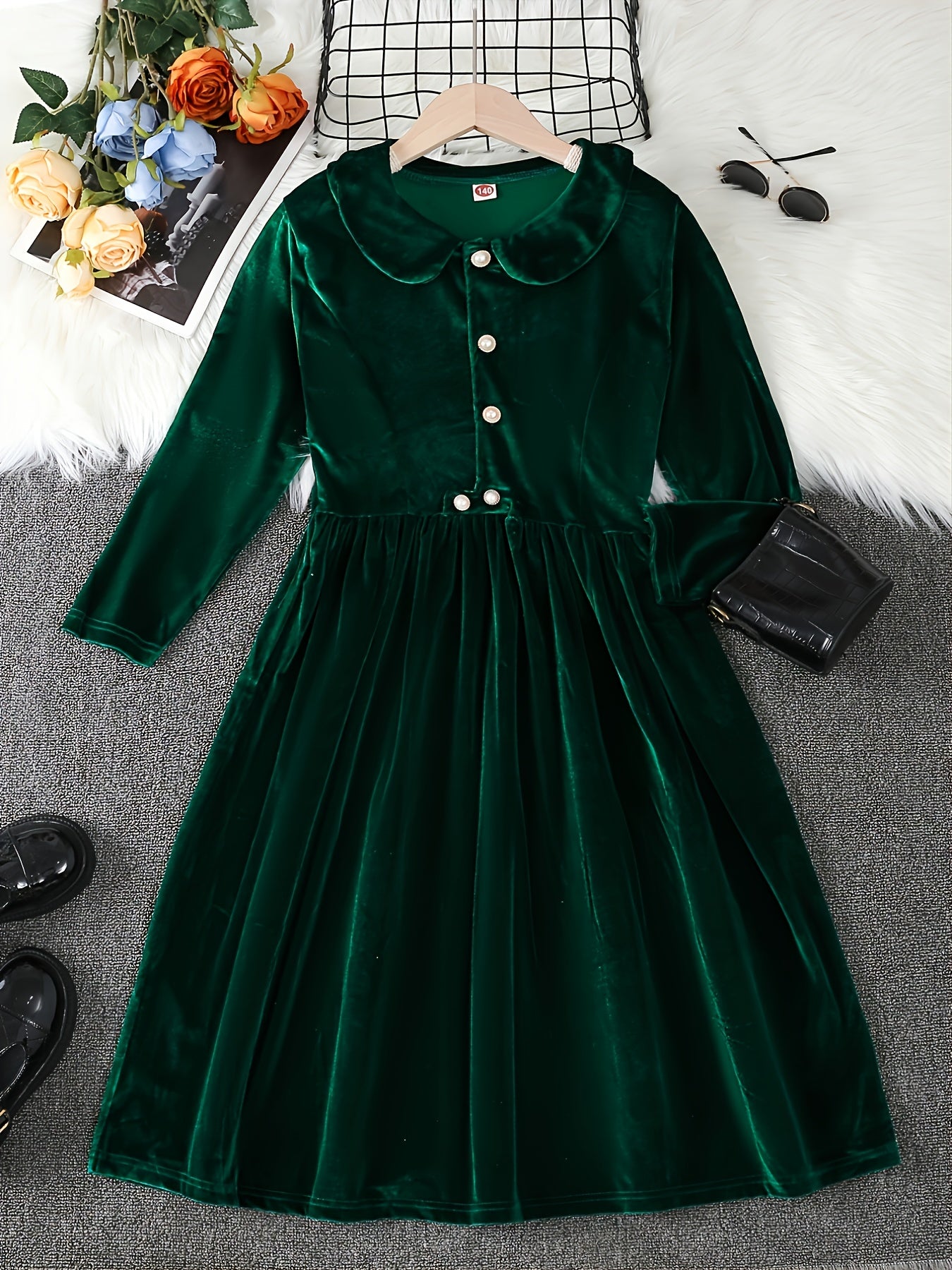 Dark Green Elegant Pleated Long-Sleeved Velvet Princess Dress