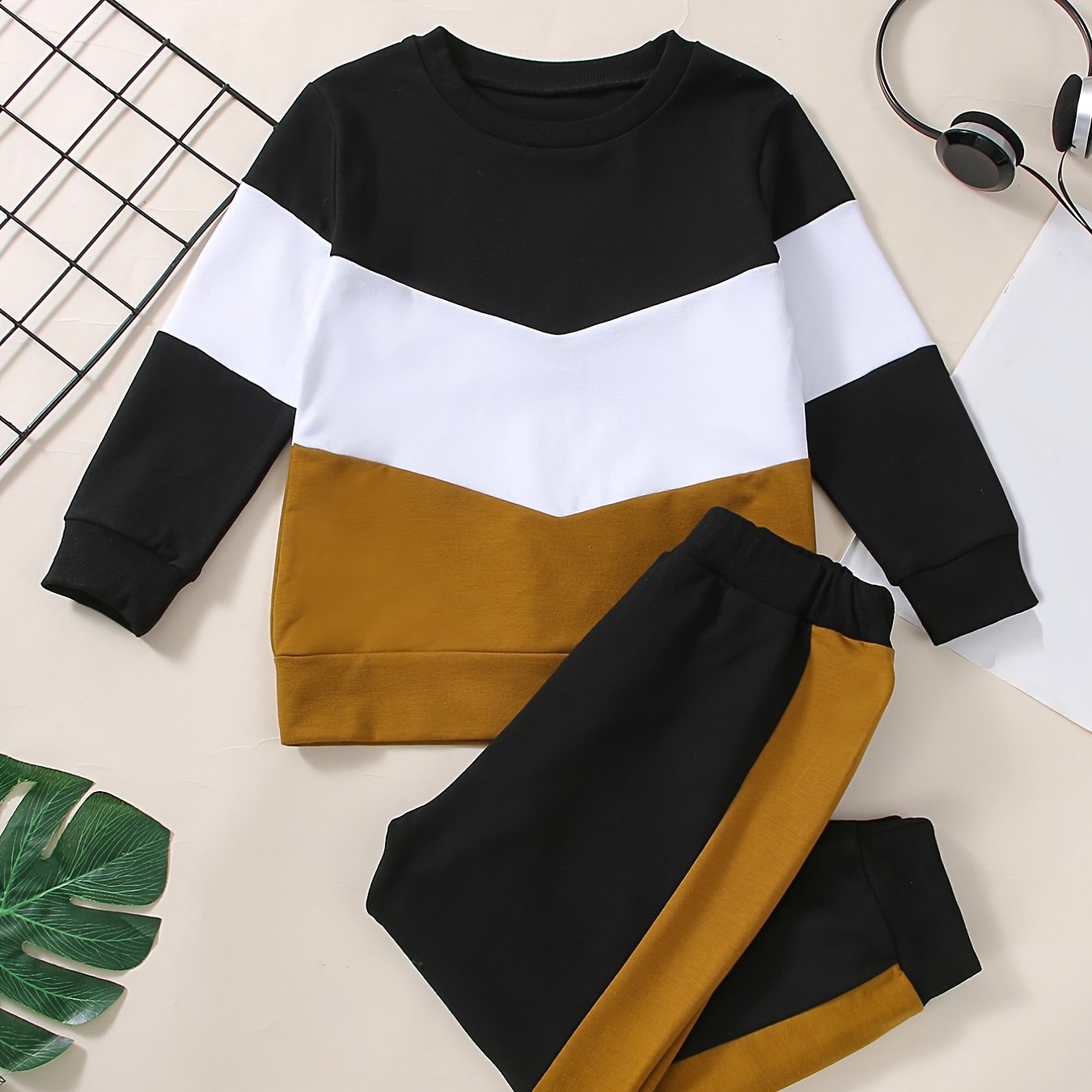 2pcs Baby Boys Splicing Pullover and Pant Set