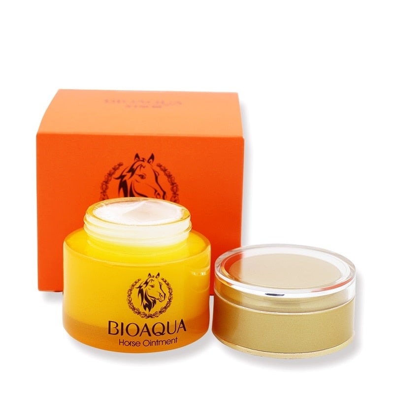 Bioaqua Horse Oil Moisturizing Cream for Scar Reduction and Improved Skin Appearance on the Face and Body!