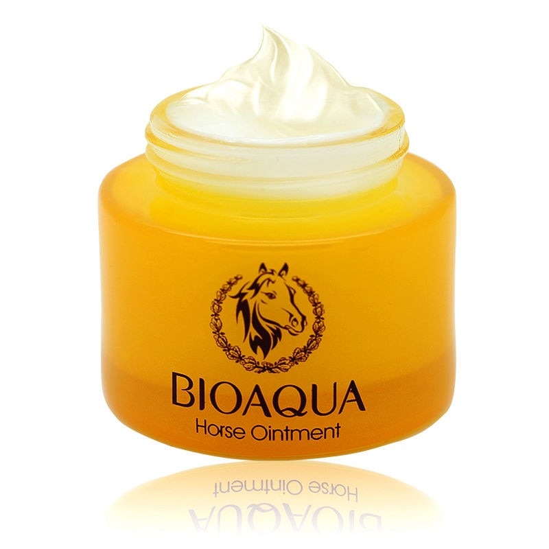 Bioaqua Horse Oil Moisturizing Cream for Scar Reduction and Improved Skin Appearance on the Face and Body!