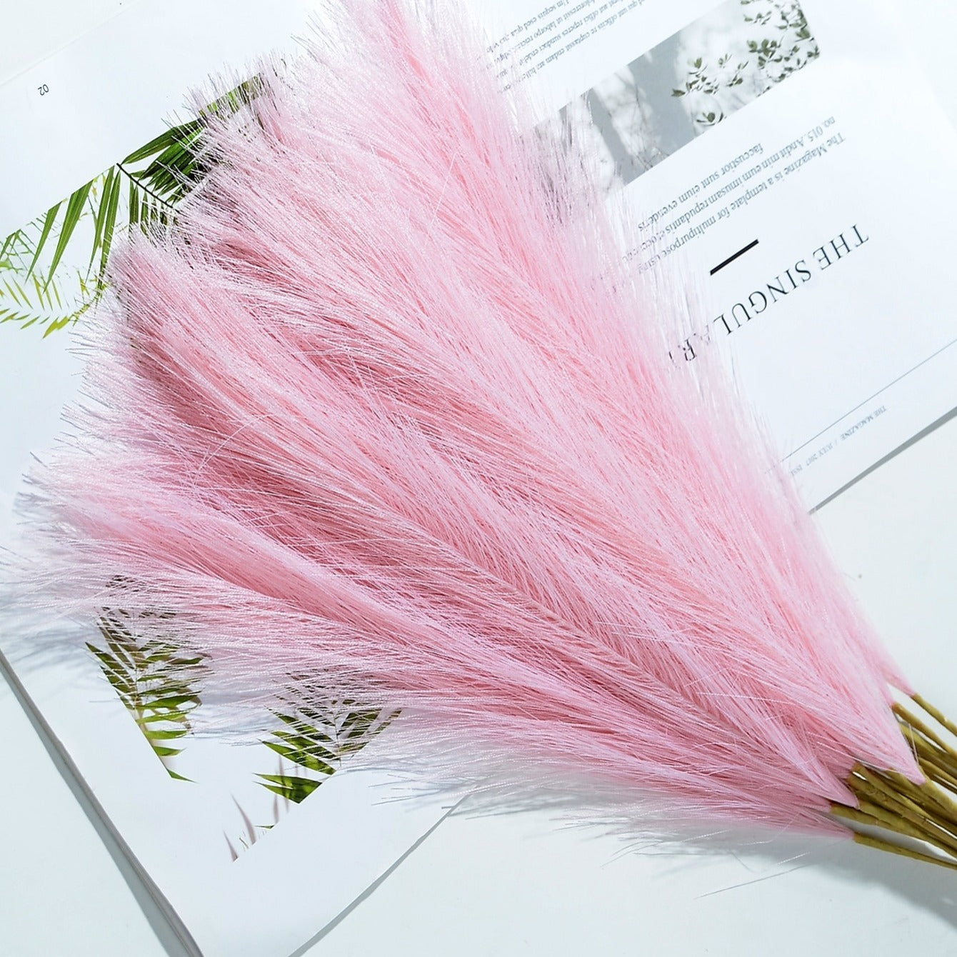 1 Pack/5pcs Faux Pampas Grass Large Tall Fluffy Artificial Flowers - Boho Decor for Vase Filler, Farmhouse, Home, and Wedding Decoration