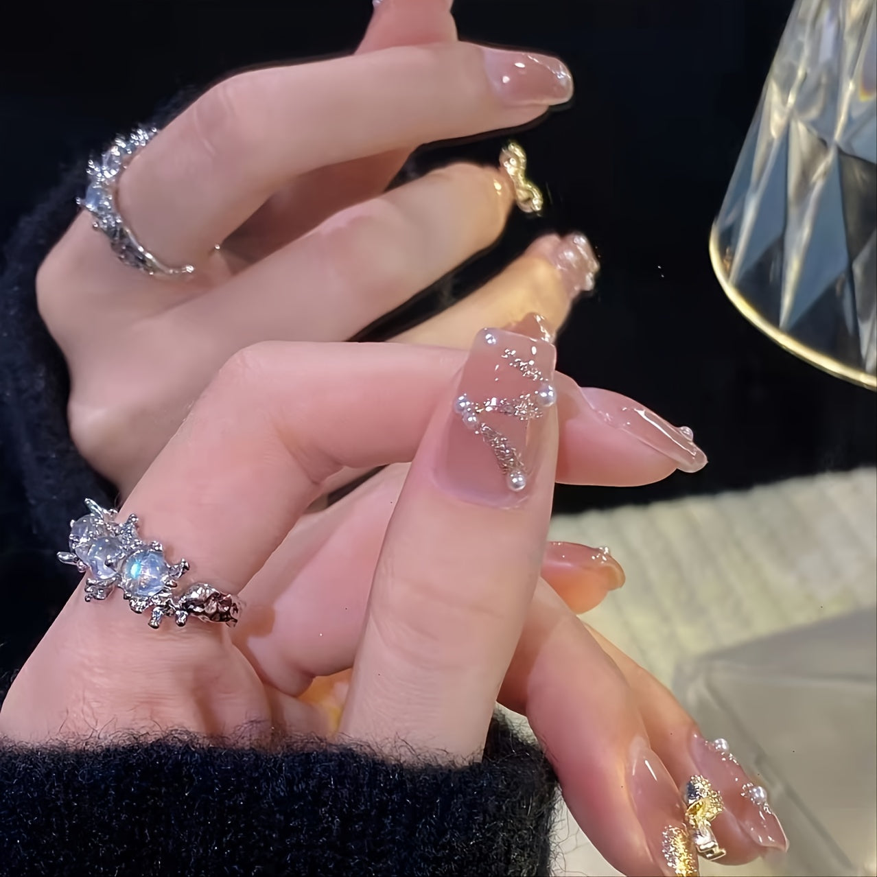 3D Butterfly Fake Nails: Add a touch of sparkle to your nails with these short pink glitter false nails