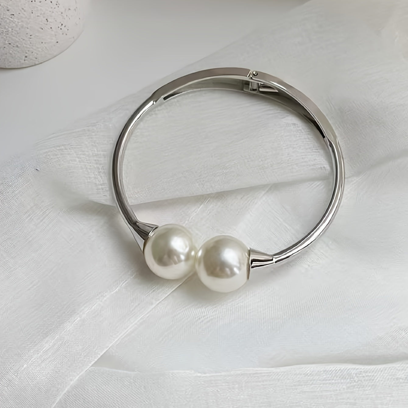 1pc Metal Curtain Tieback, Faux Pearl Decor Curtain Holdback Buckle For Holding Curtains & Drapes, Simple & Elegant Home Decor