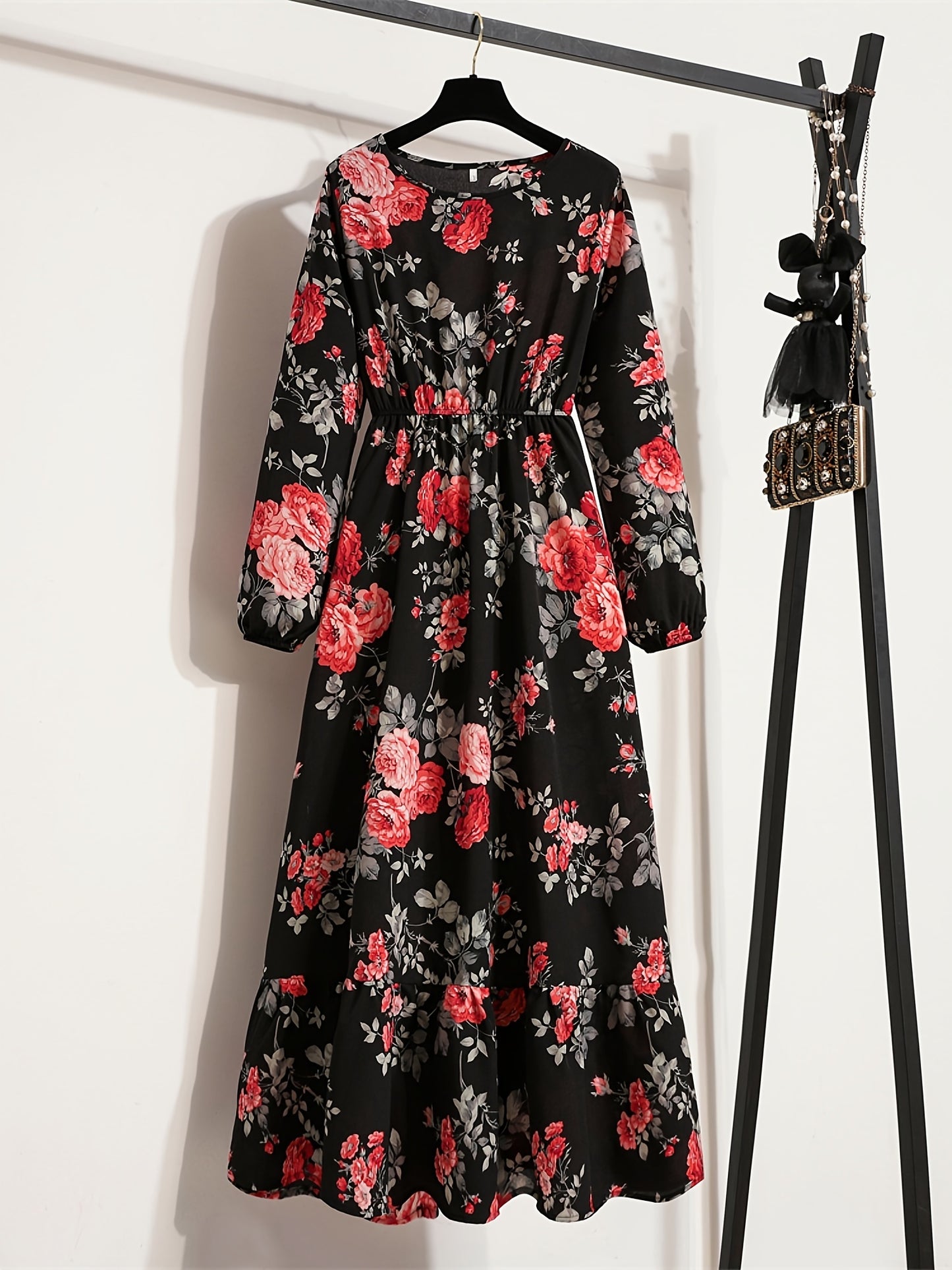 Floral Retro Tunic Maxi Dress with Round Neck and High Waist