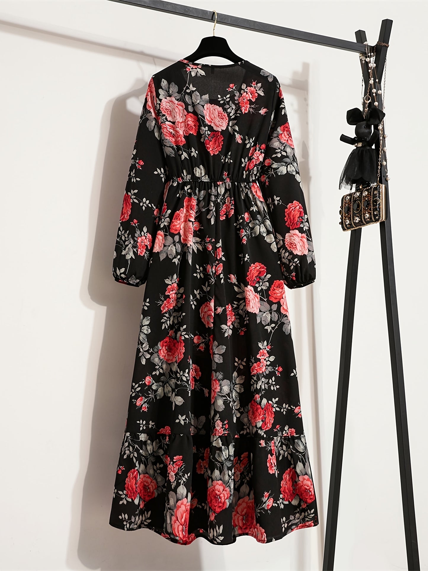 Floral Retro Tunic Maxi Dress with Round Neck and High Waist