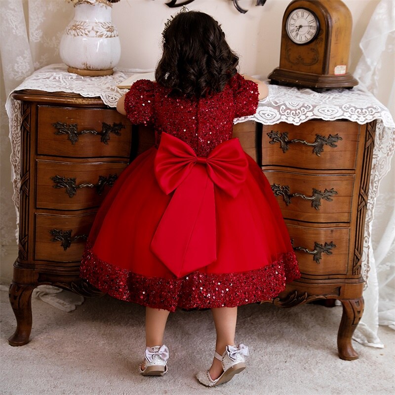 Sparkling Floral Elegance: Sequined Flower Vestidos for a Memorable Occasion