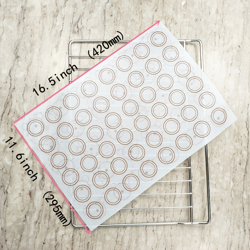 42cm x 29.5cm Double-Sided Silicone Macaron Baking Mat with Cute Bear Design