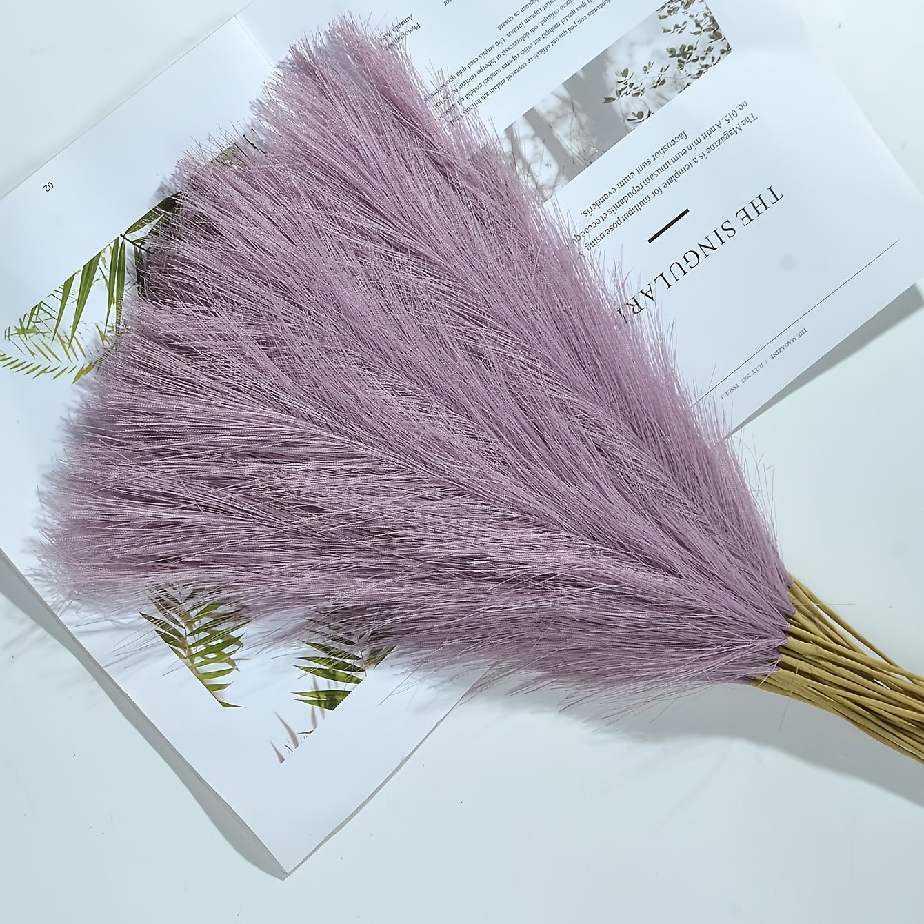 1 Pack/5pcs Faux Pampas Grass Large Tall Fluffy Artificial Flowers - Boho Decor for Vase Filler, Farmhouse, Home, and Wedding Decoration